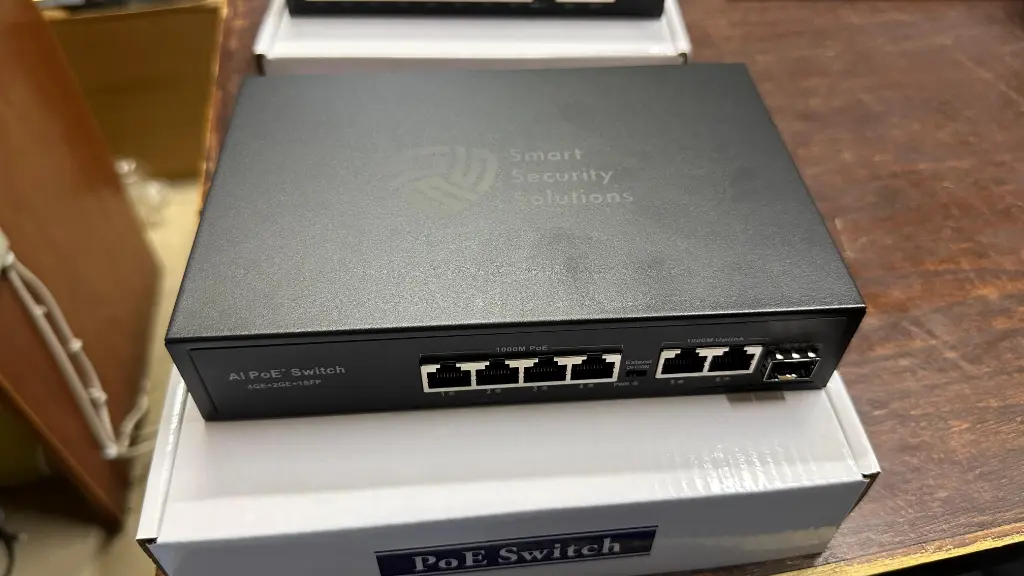 SSS APG0421HV | 4+2+1SFP GIGA POE SWITCH